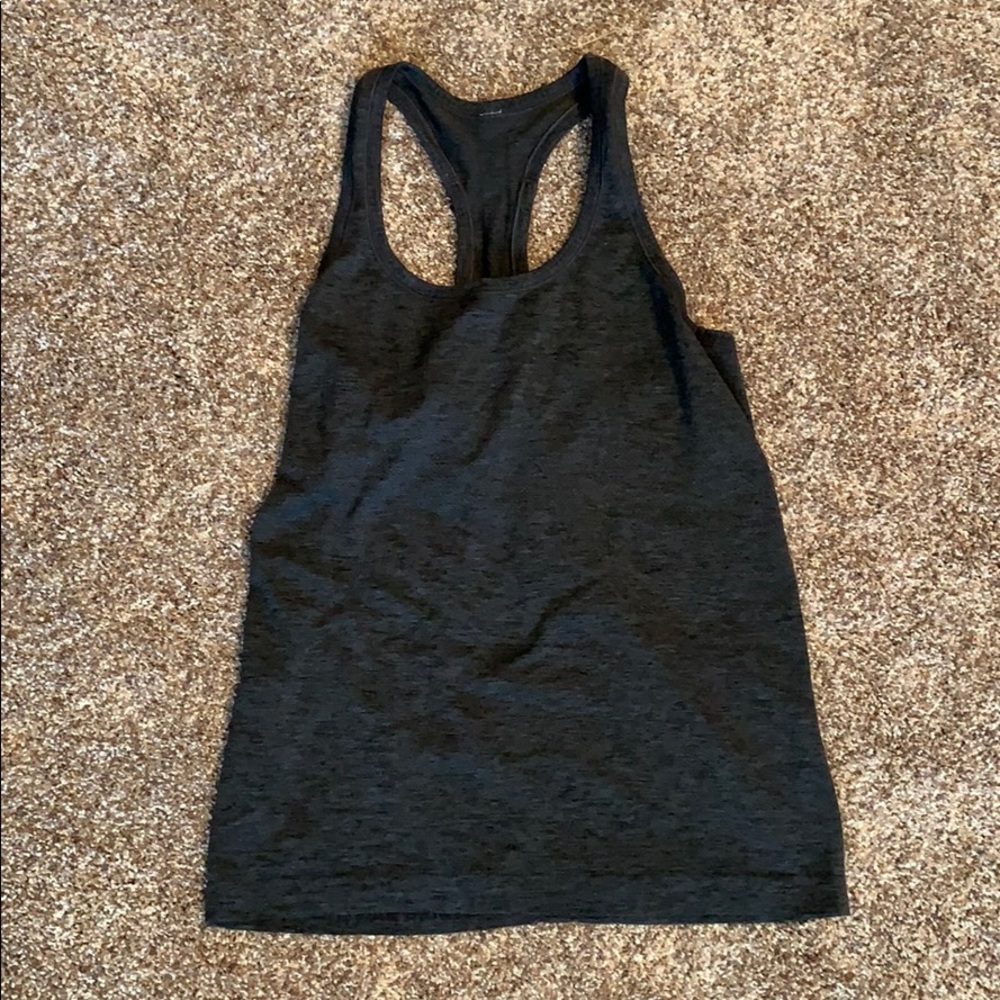 SOLD Lululemon swiftly tank